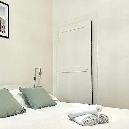 Elegance Et Cathedrale Apartment Nevers Exterior photo